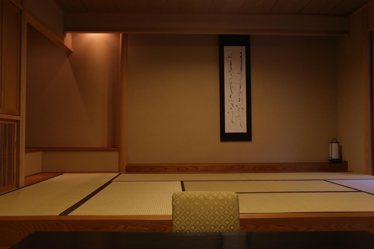 Отель Hoshigaoka Sanso Кусацу Экстерьер фото